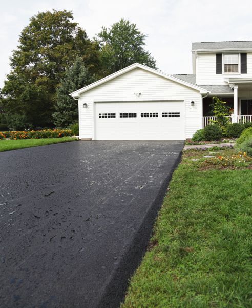 Cost of Blacktop Driveway Paving in Shingle Springs